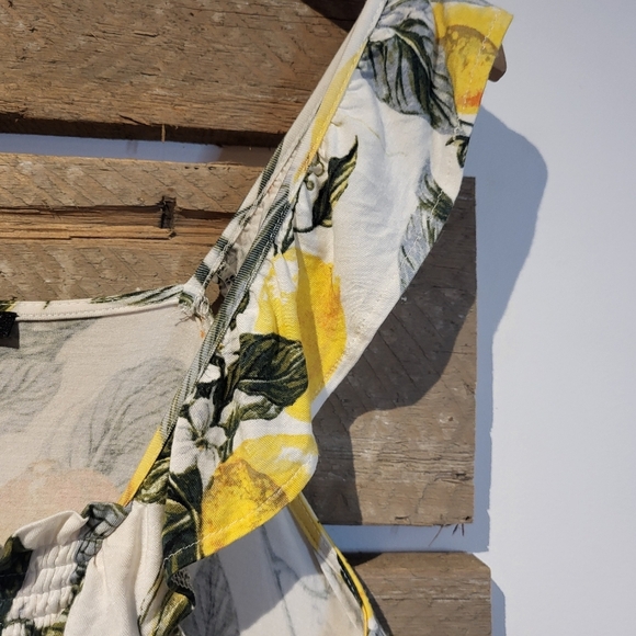 Cable & Gauge Floral Lemon Print Ruffle Top - Picture 3 of 6